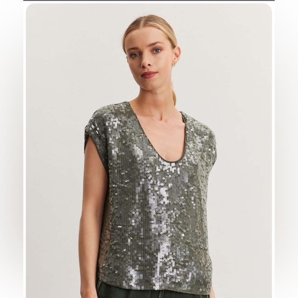 NWT Sparkle Blouse in olive green/ gunmetal